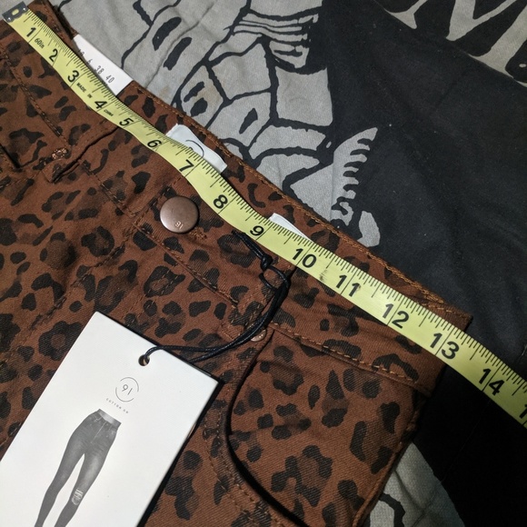 High Rise Skinny Grazer Size 6-8 - Picture 8 of 8